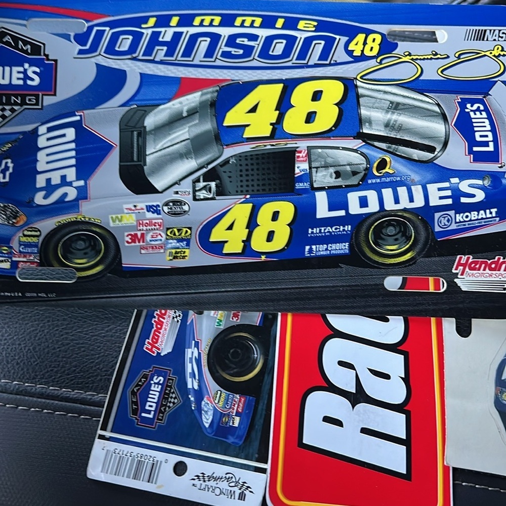 (8) Racing memorabilia - Picture 3 of 5